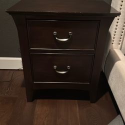Nightstand 