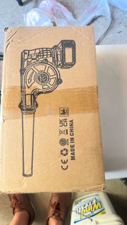 Battery operated blower
