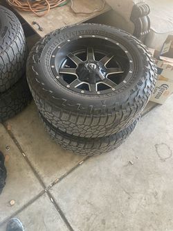 Fuel rims with falken tires 6x5.5