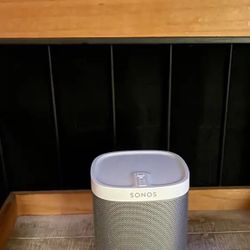 Sonos PLAY:1  Wireless Smart Speakers for Streaming Music - Starter Set Bundle (White)