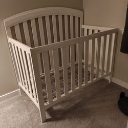 Free Baby Crib NOT a Toddler Bed 