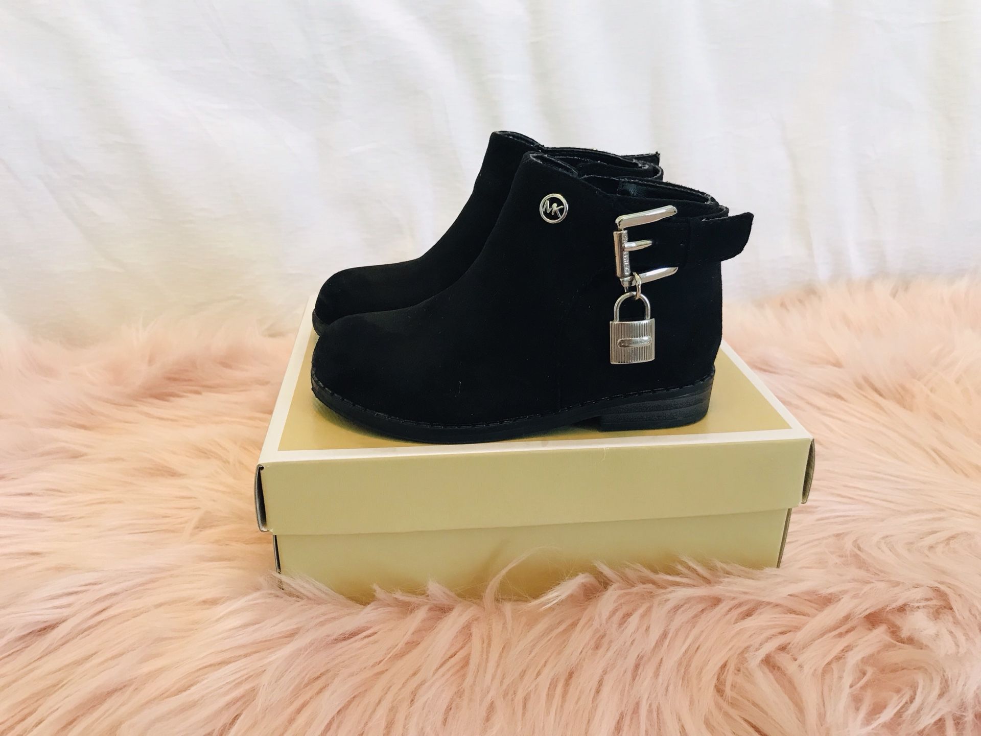 Girl ankle boots