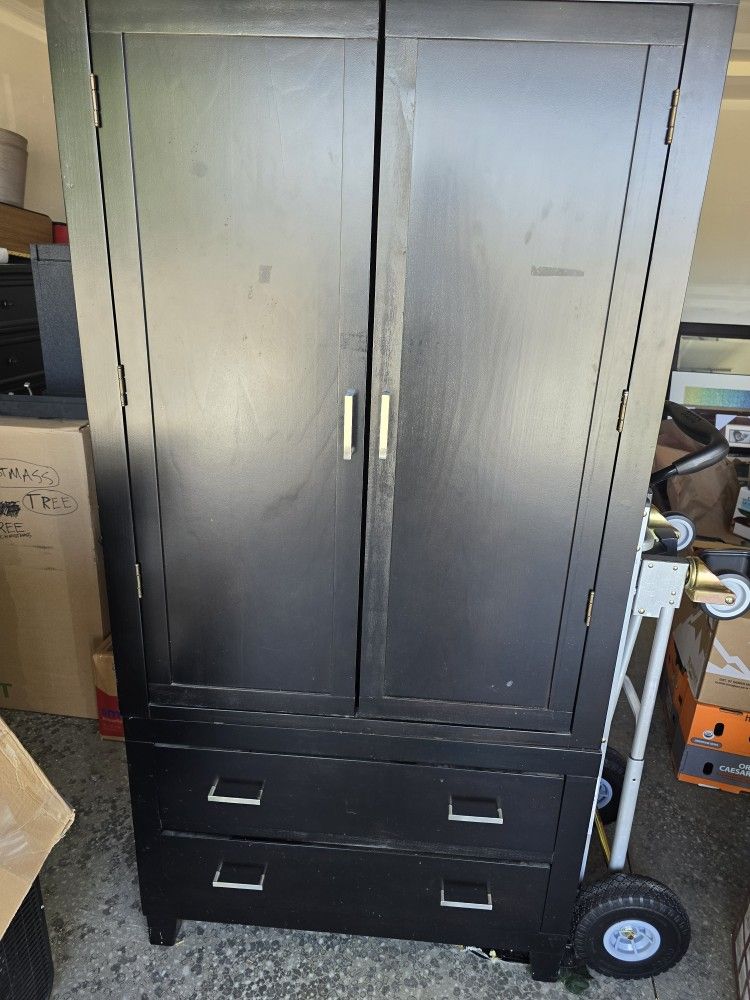 Armoire