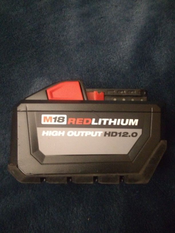 Milwaukee M18 Red Lithium High Output HD 12.0 Ah Battery Pack 