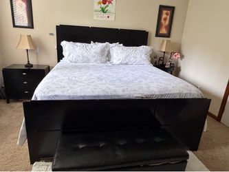 4-Piece Matching King Bedroom Set – Sleek Black Finish