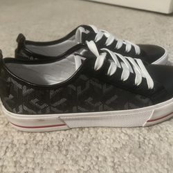 Tommy Hilfiger women’s size 8