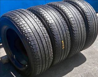 275 65 18 Michelin tires Con 80% de Vida Las 4
