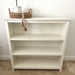 Kids Pottery barn 3 Shelf Bookcases (2 bookcases) 