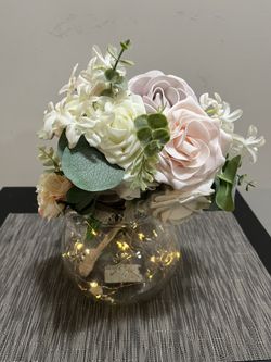 Light-Up Faux Floral Arrangement in Glass Jar – Cute Home Décor