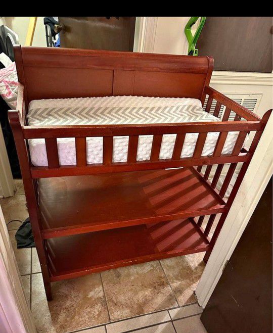 Baby Changing Table $40