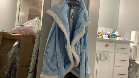 Girls blue cape