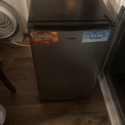 galanz mini fridge