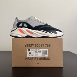 Yeezy Boost 700 Wave Runner Size 10.5