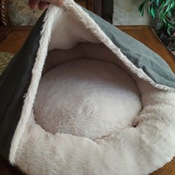 Brand New Dog /cat Bed In Weeki Wachee Spring Hill
