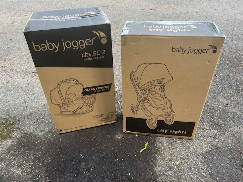 Baby Jogger City Sights Stroller & City Go 2 Car Seat