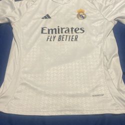Real Madrid Jersey Mbappé 9 Size M