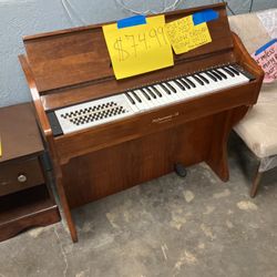 Philharmonic Organ 