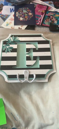 Cute “E” Decoration 