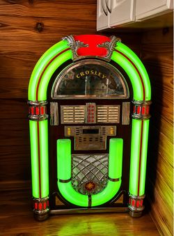 Crosley Vintage-Style Lighted Jukebox