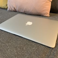 MacBook Air 13.3” 256gb SSD