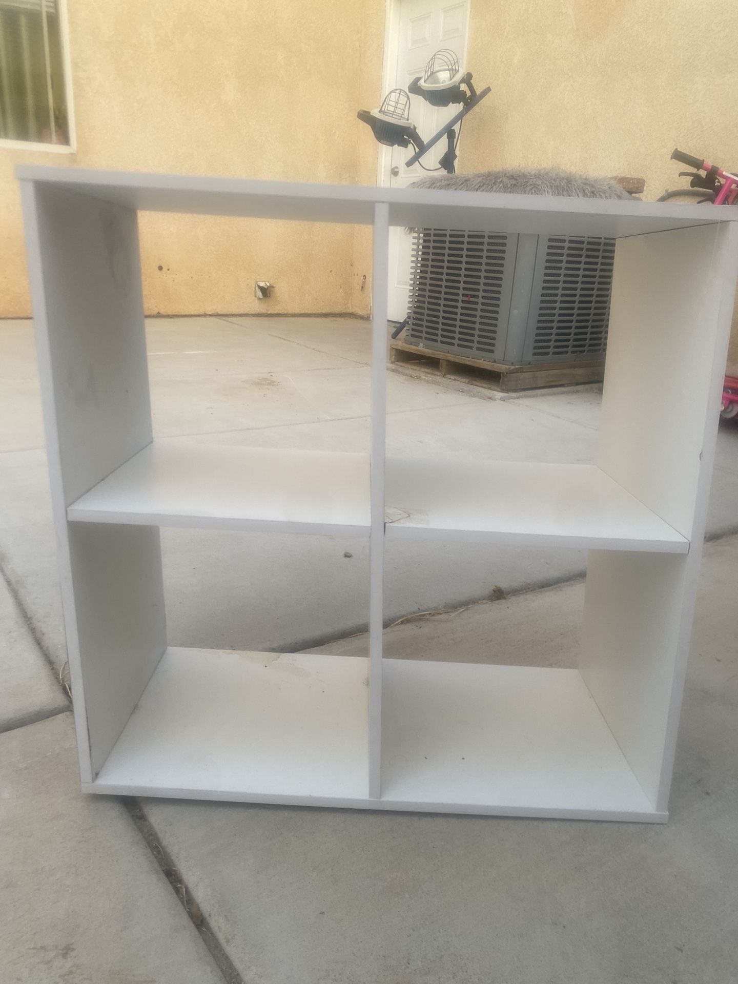 White Cubes