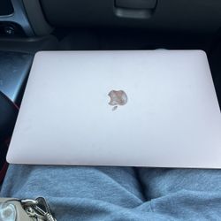 MacBook Air (Rose Gold)