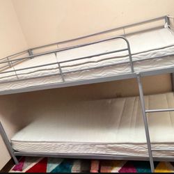 Twin/twin Bunk Bed & 1 Mattress 