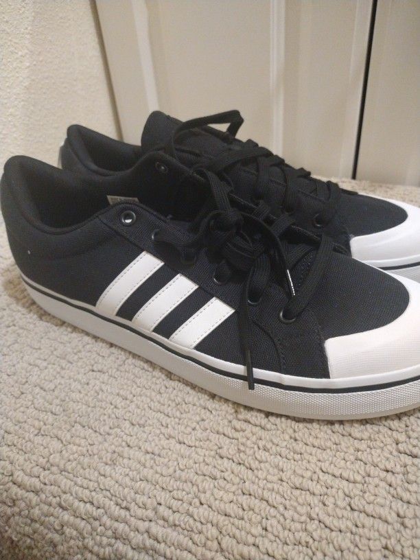 New Men's Adidas Black Bravada Size 11.5
