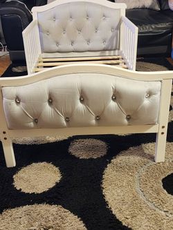 Toddler bed