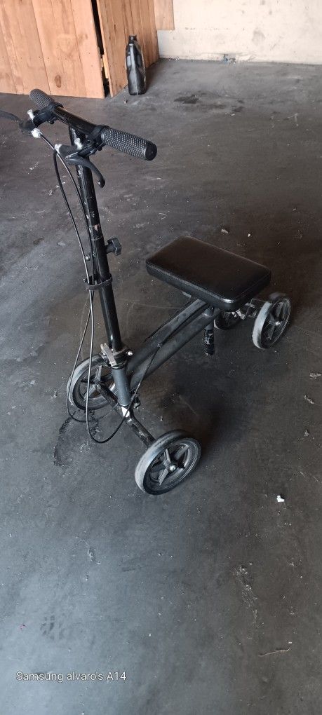 Kneed Scooter, Lo QUISIERA REGALAR,O DONAR,pero No Estoy Travajando