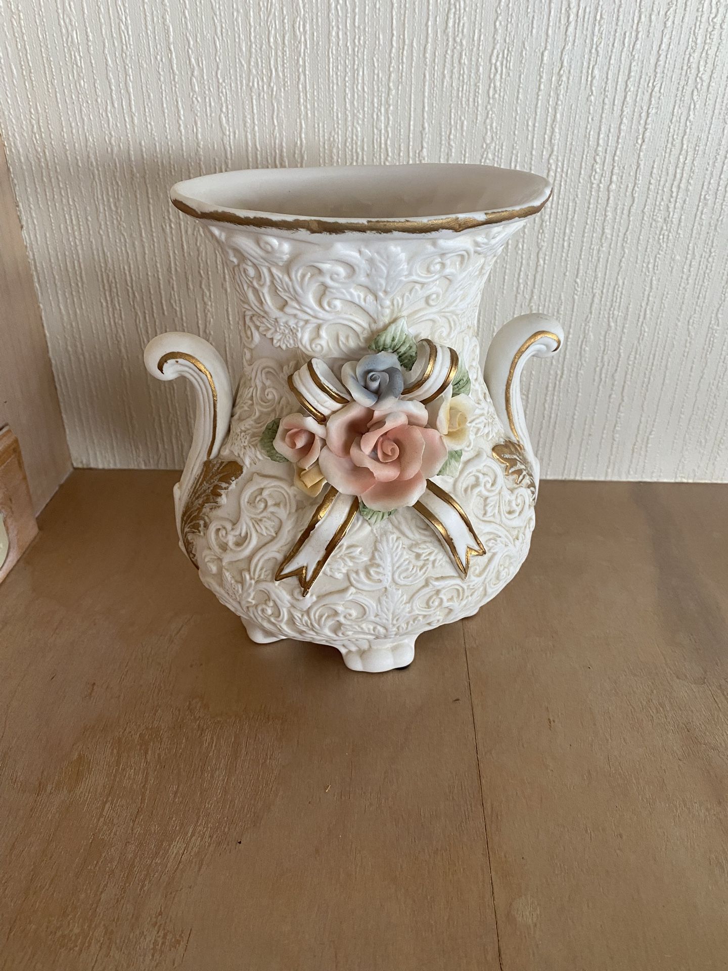 Decorative Flower Vase Pedestal Ceramic . 8.25 Inch
