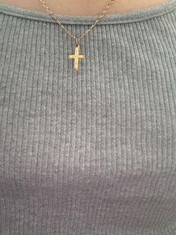 Small 14kt gold cross