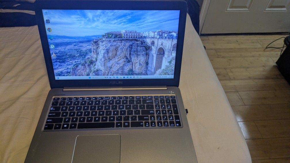 Asus K501 Gaming Laptop Core I7 Nvidia GTX 950m
