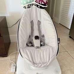 4 Moms Swing