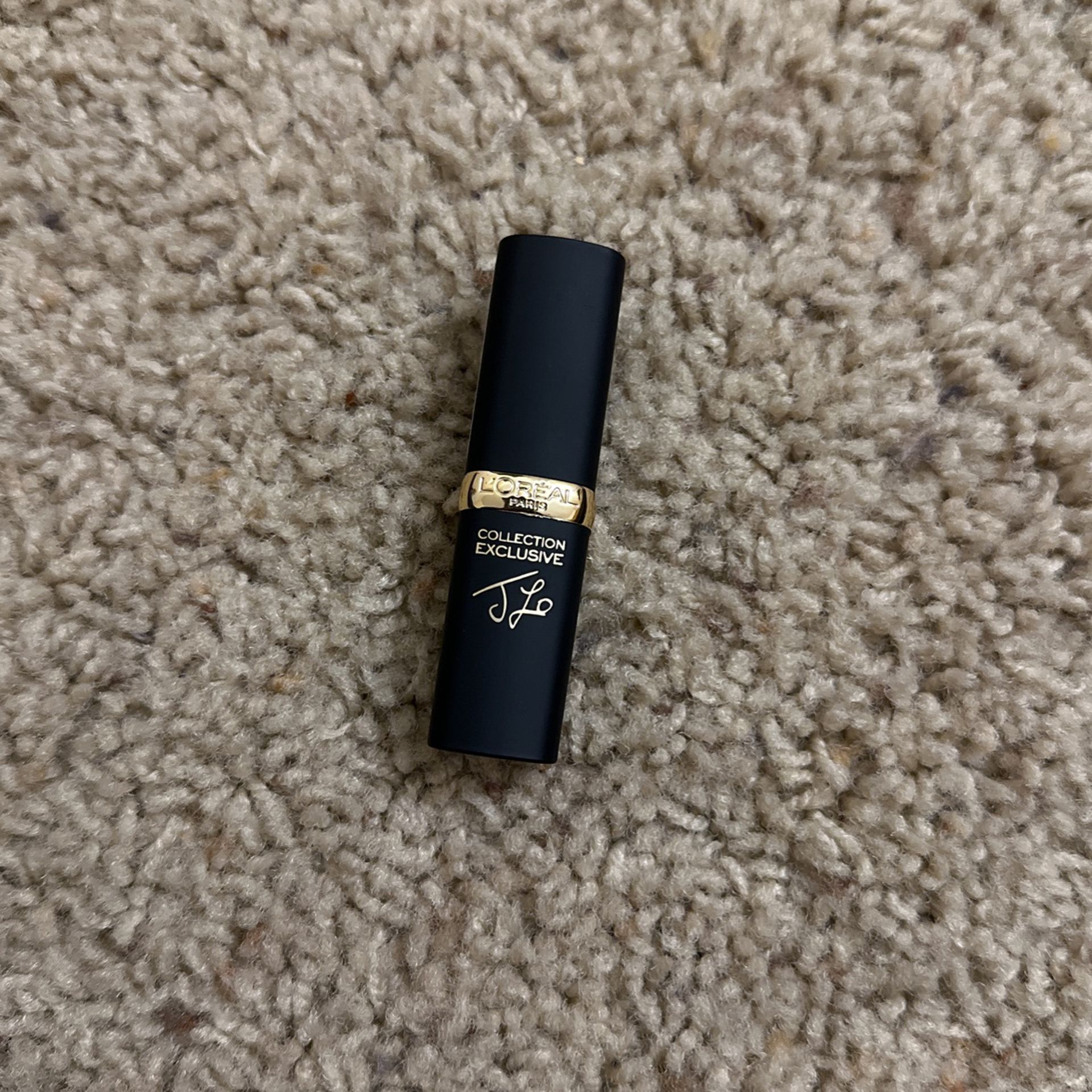 L'Oréal Paris Colour Riche Collection Exclusive Lipstick, Jennifer's Nude, 0.13 oz.