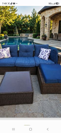 Patio Conversation Set ' Deep Seating, Ottoman and Coffee Table