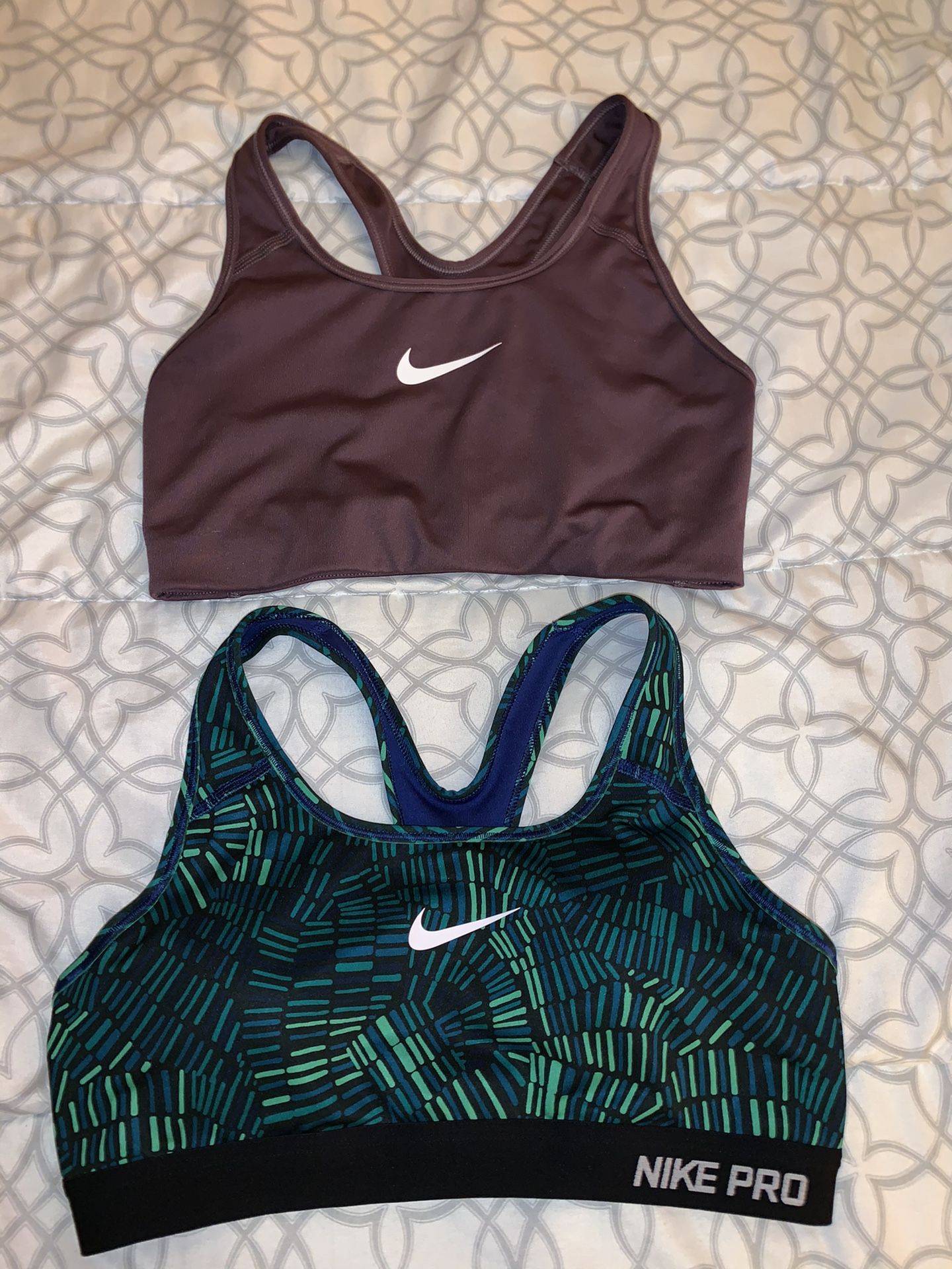 NIKE sports bra medium