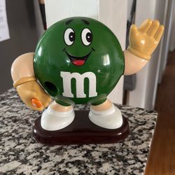 M&M Dispenser 