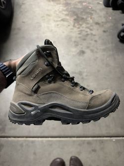 Women’s Lowa Renegades Hiking Boots Size 7.5