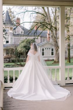 Gorgeous Wedding Dress With Pockets!