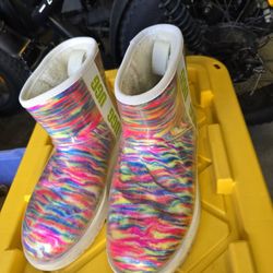 Ugg Womens Boots Size 8 Multicolor Waterproof