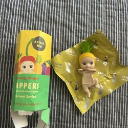 AUTHENTIC SONNY ANGEL HIPPER