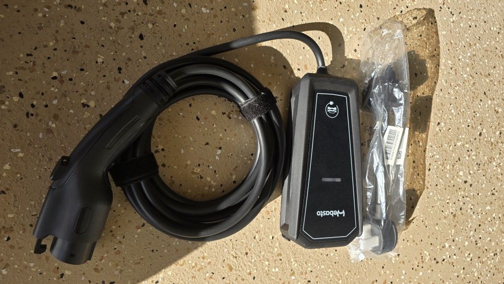 Webasto Go EV Charger portable dual voltage electric vehicle charge 32A 120 240v