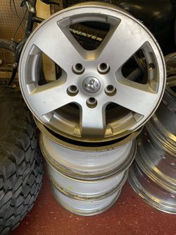 Rines para Ram 1500 medida 17, no dañamos son los 4