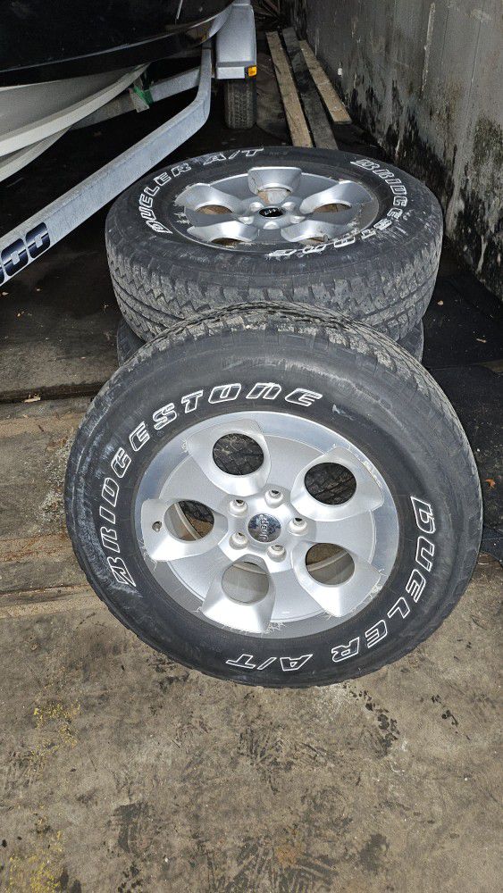 Jeep Wheels 18' Rim 32' Tires 5x5