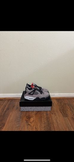 Jordan 4 Retro Taupe Haze Size 6.5Y