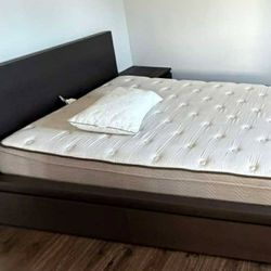 Queen Bed