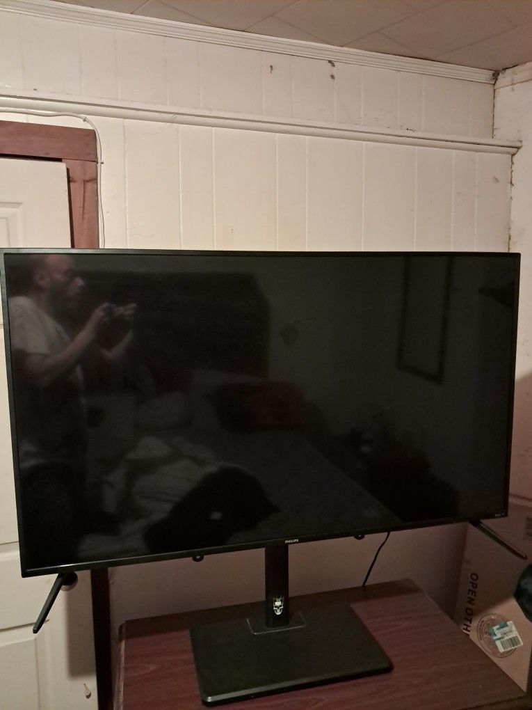 50" Phillips Smart TV With Swivel Stand