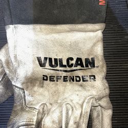 Welding gloves