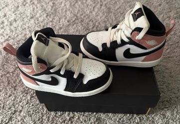Jordan 1 Mid Toddler Shoes, Size 7C
